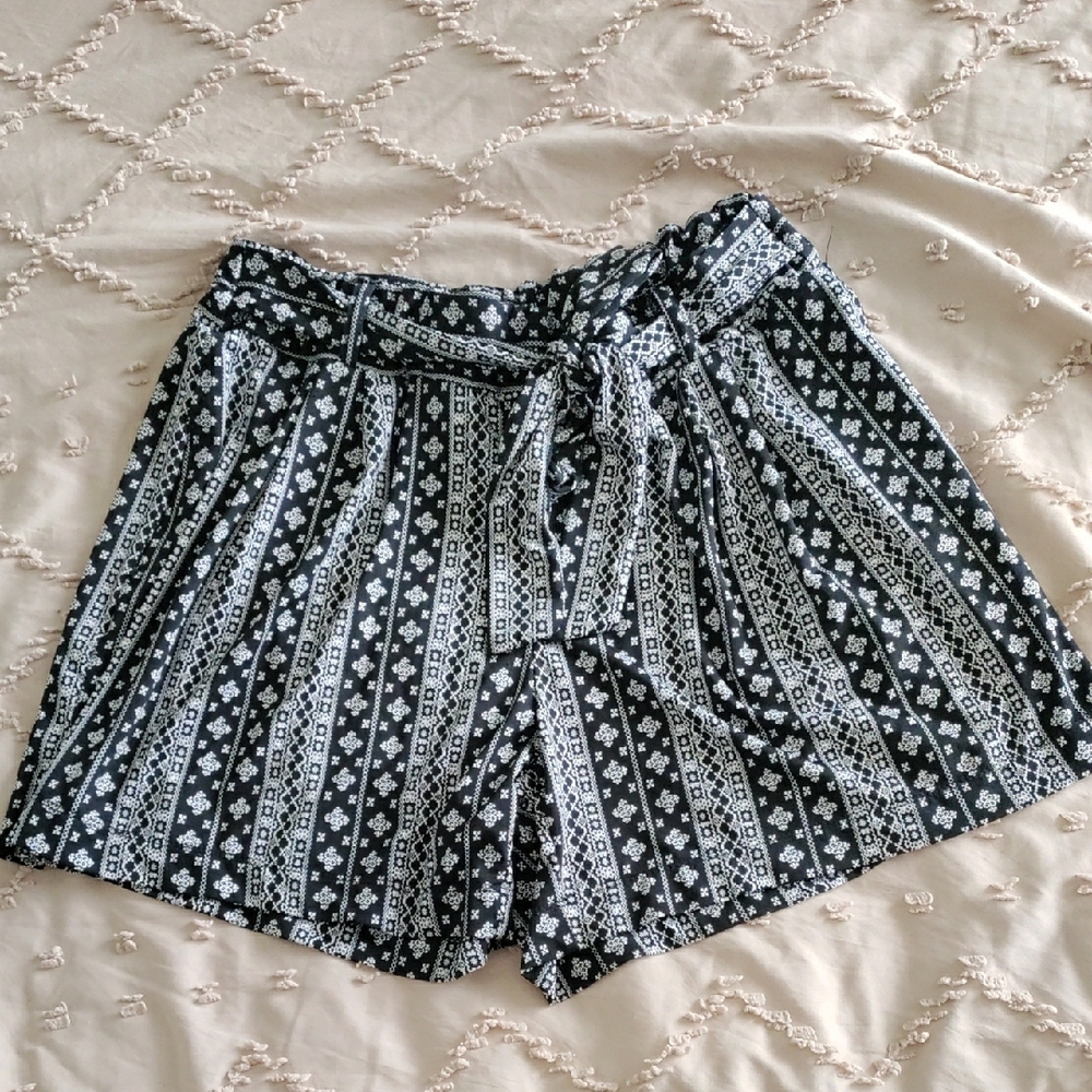 Women's Black and White Patterned Shorts